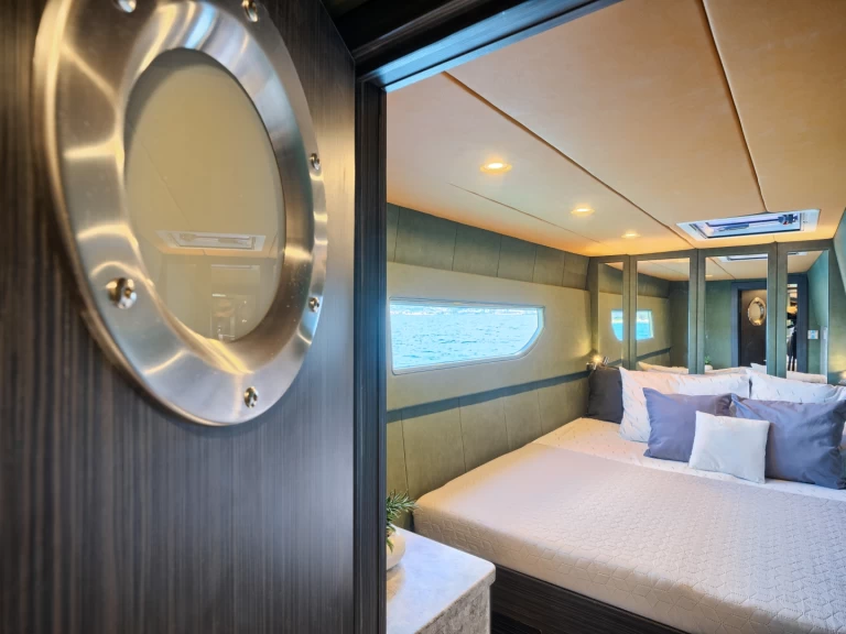 Pronájem lodi Luna Luna 49 v Split na Samboatu