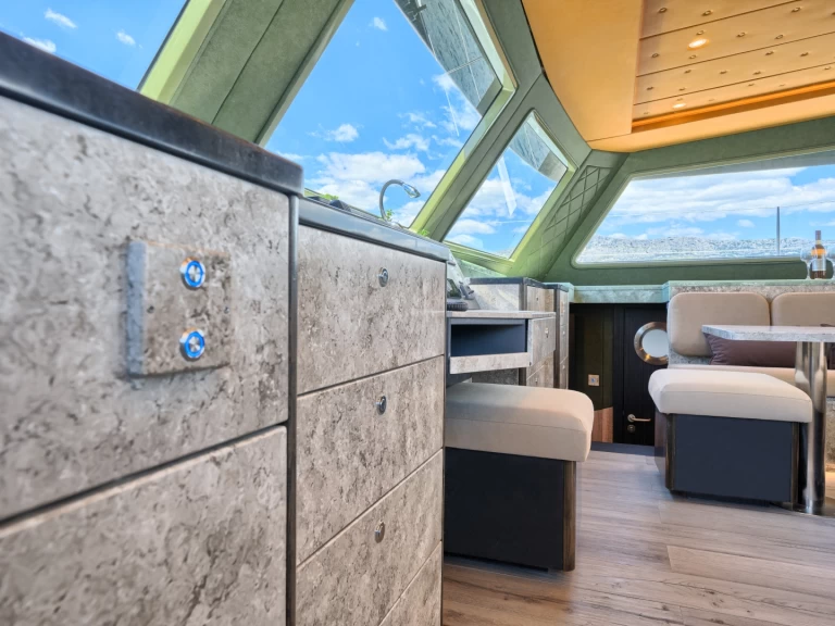 Pronajmout Katamarán se skipperem či ne Luna v Split