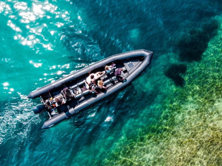 Pronajmout si Narwhal Fast 900 v Cannes