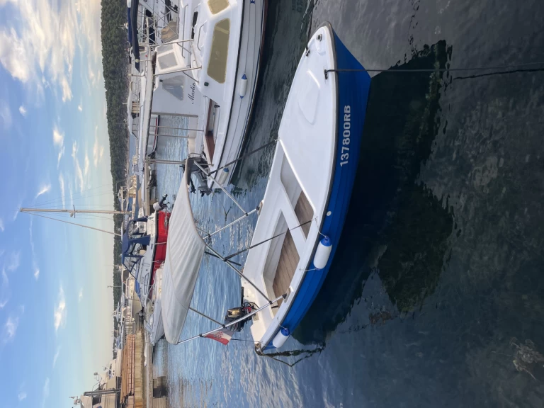 Pronájem Motorová loď Pasara s licencí