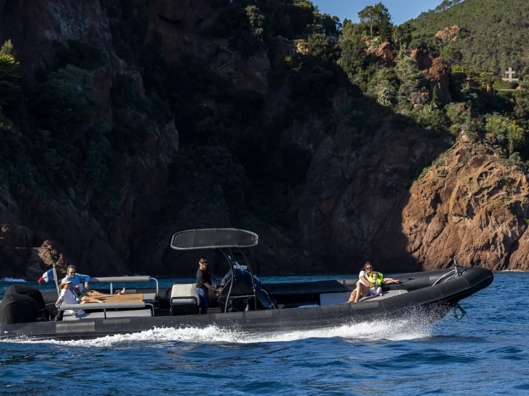 Pronajmout si Narwhal Fast 1100 v Cannes