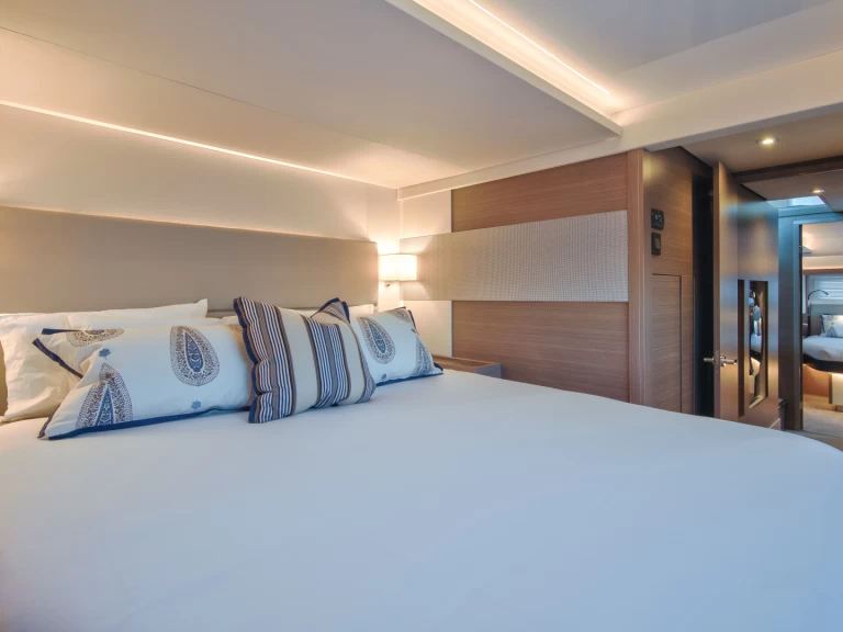 Leopard Leopard 53 Powercat jednotlivci a charterové společnosti v Port Grimaud