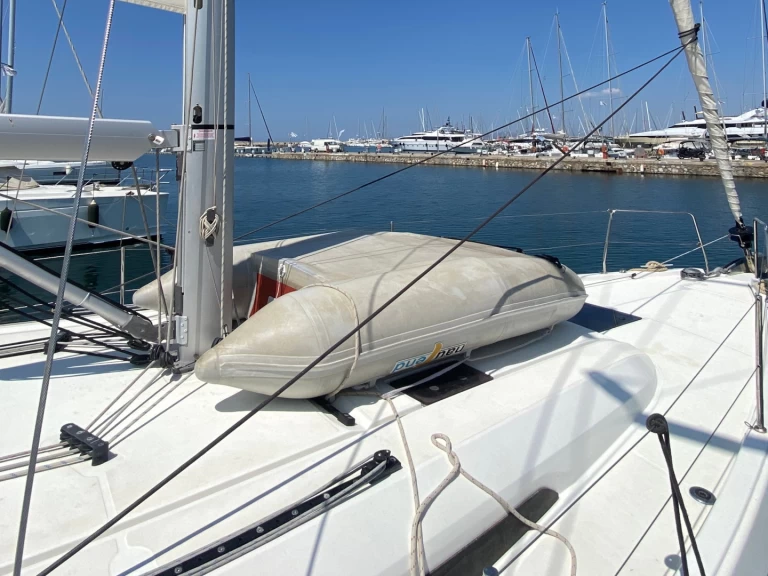 Pronajmout si Bénéteau Oceanis 40.1 (3 double and 1 bunk beds) v Lefkáda