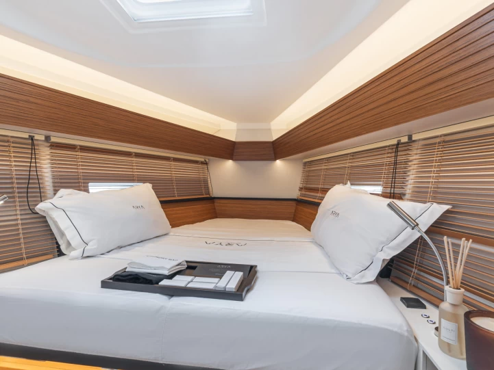 Pronájem lodi Piraeus lákavé ceny Italia Yachts 12.98