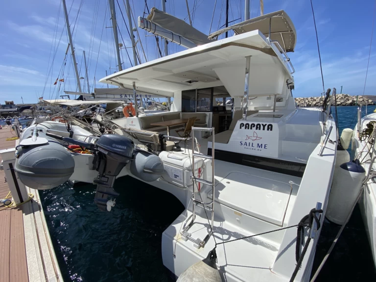 Pronajmout si Fountaine Pajot Lucia 40 v Ibiza Town