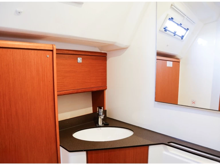 Pronájem lodi Olbia lákavé ceny Cruiser 46