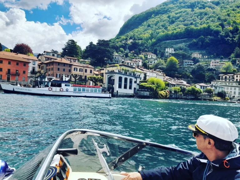 Pronájem Motorová loď Molinari s licencí