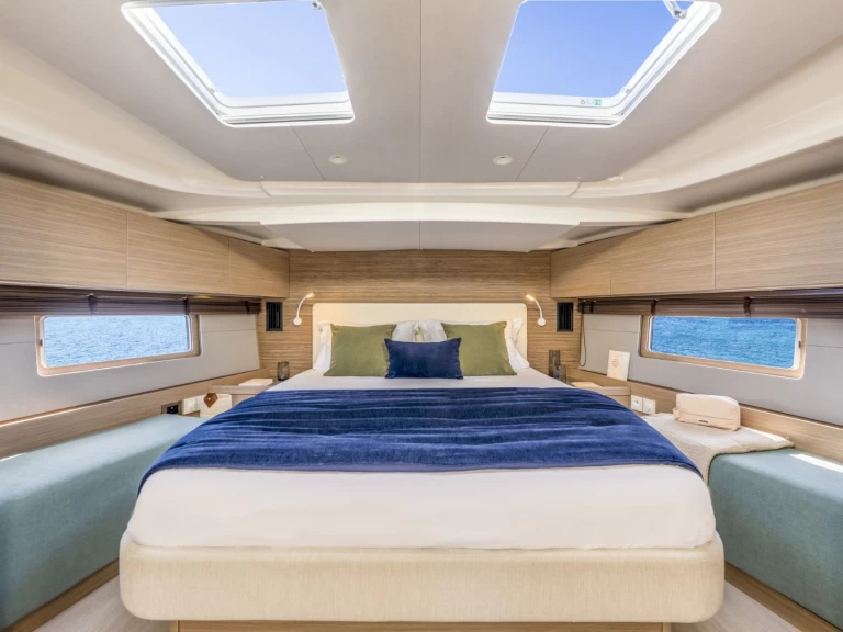 Bénéteau Oceanis 52 (owner version) jednotlivci a charterové společnosti v Split