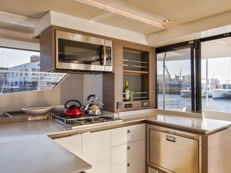 Pronájem jachty v Port Grimaud -Leopard Leopard 53 Powercat na Samboatu