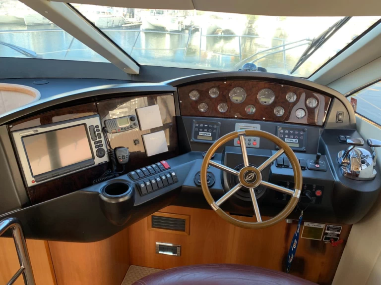 Pronajmout si Sunseeker Manhattan 50 v Primošten 