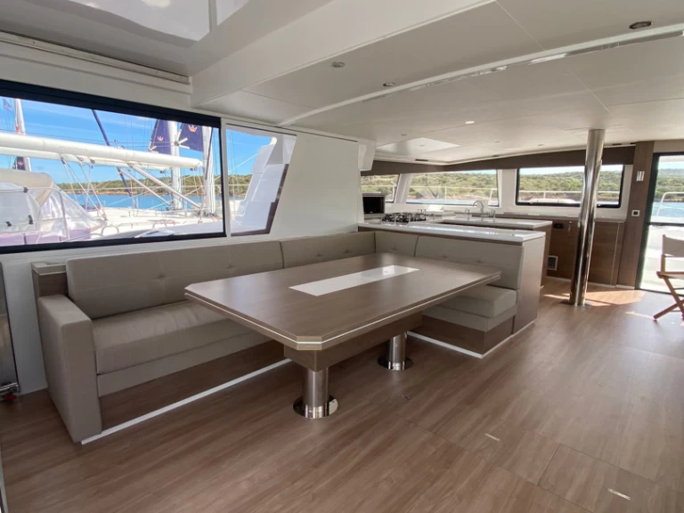 Bali Bali 5.4 jednotlivci a charterové společnosti v Golfo Aranci