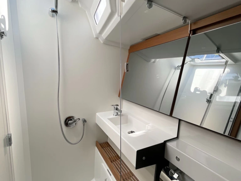 Pronájem lodi Jeanneau Sun Odyssey 440 v Marmaris na Samboatu