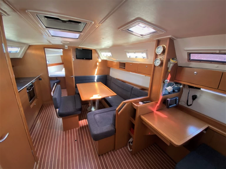 Pronájem lodi Sukošan lákavé ceny Bavaria 40