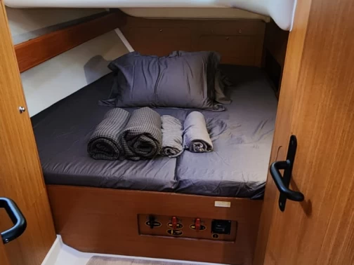 Pronájem Plachetnice Bénéteau s licencí