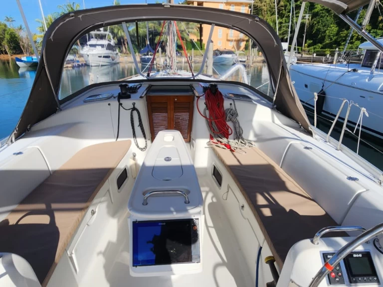 Bénéteau Benetau Cyclades 43.4 jednotlivci a charterové společnosti v Ko Chang (Koh Chang)