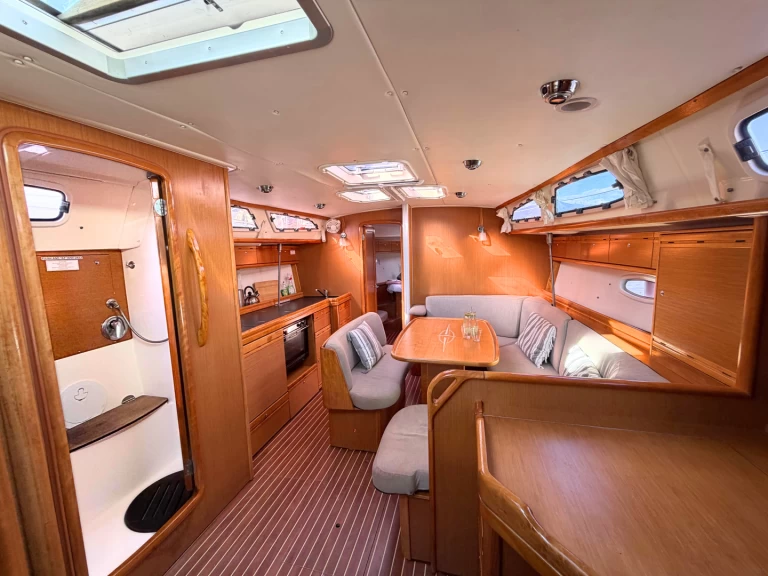 Plachetnice k pronájmu v Vlycho za nejlepší cenu