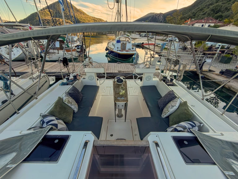 Plachetnice k pronájmu v Vlycho za nejlepší cenu