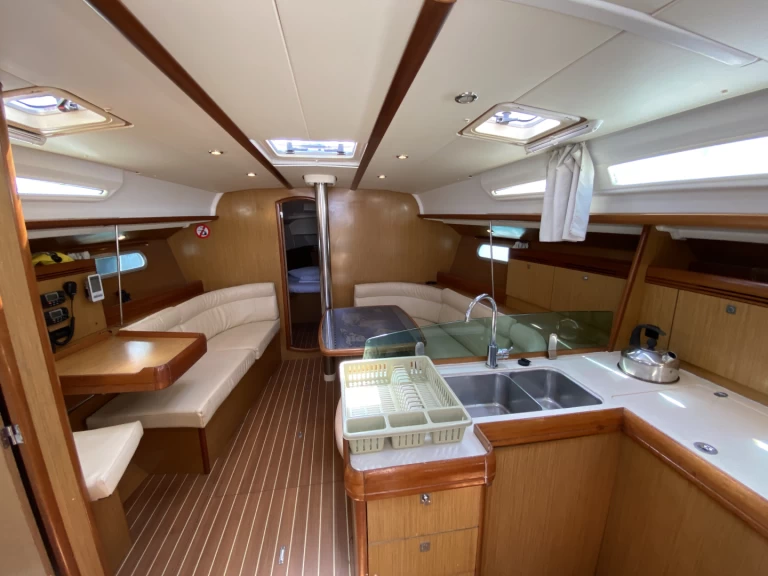 Pronájem jachty v Kos -Jeanneau Sun Odyssey 42i na Samboatu