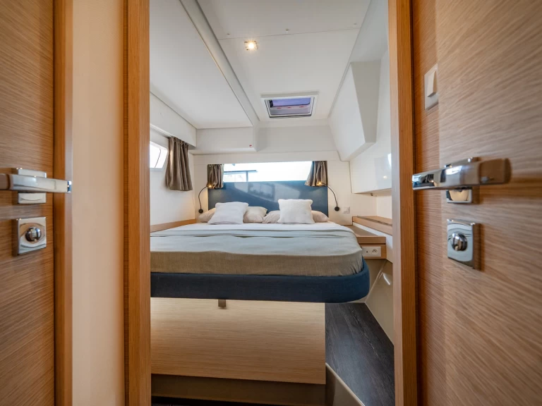 Fountaine Pajot Tanna 47 jednotlivci a charterové společnosti v Piombino