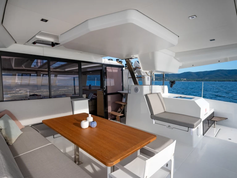Pronajmout si Fountaine Pajot Tanna 47 v Piombino