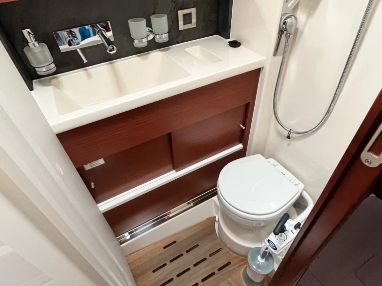 Plachetnice k pronájmu v Lavrio za nejlepší cenu