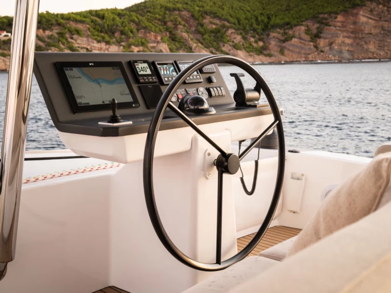 Pronájem lodi Provincia di Sassari lákavé ceny Bali 5.8