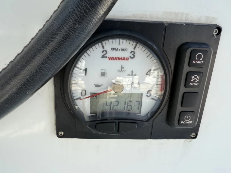 Pronajmout si Lagoon Lagoon 39 v Lavrio