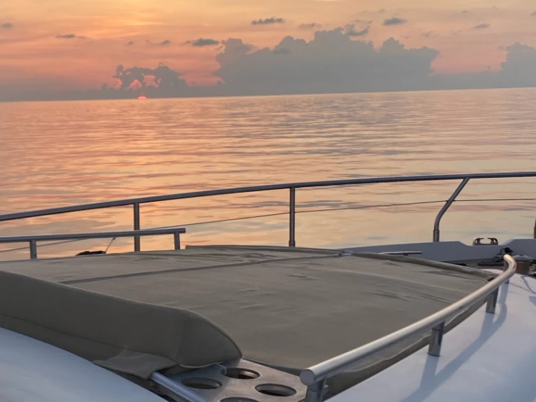 Pronájem lodi Aicon Aicon 72 SL v Puerto Banús na Samboatu