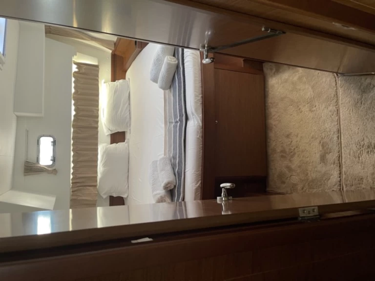 Pronajmout Katamarán se skipperem či ne Lagoon v Alimos