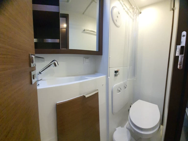 Pronájem lodi Olbia lákavé ceny Lagoon 40