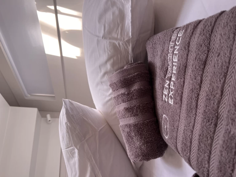 Pronájem Katamarán Lagoon s licencí