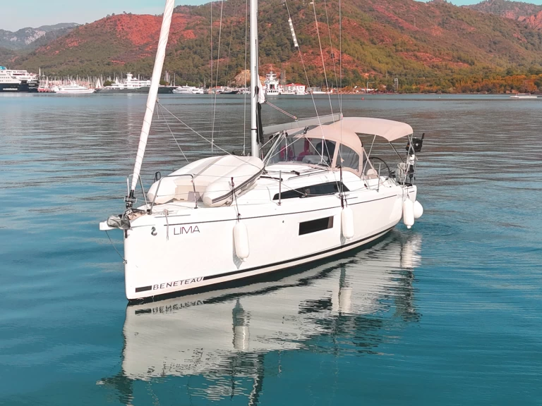 Pronajmout si Bénéteau Oceanis 30.1 v Marmaris