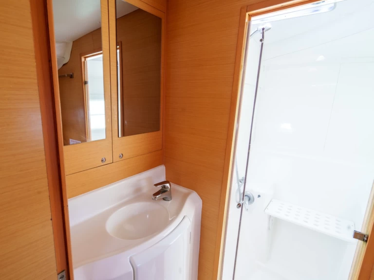 Pronájem Katamarán v Papeete -Lagoon Lagoon 380 S2