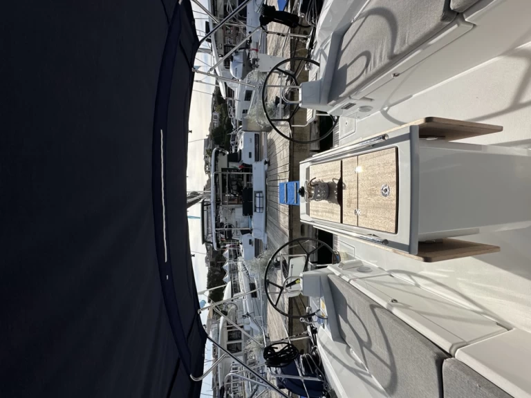 Pronájem jachty v Cugnana Verde -Bénéteau Oceanis 40.1 na Samboatu