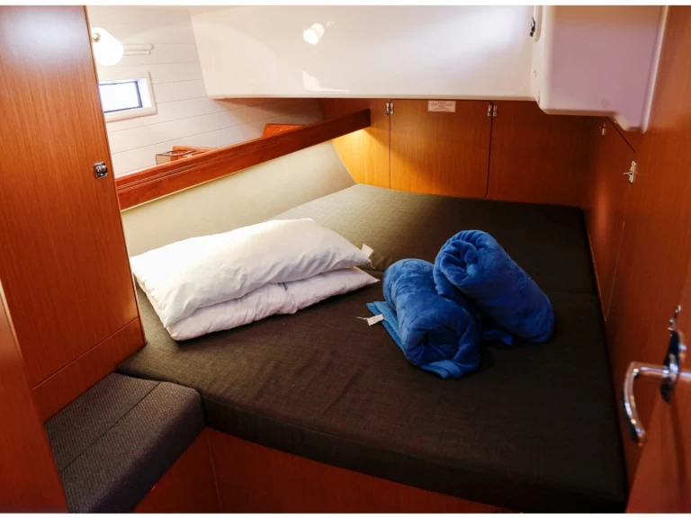 Pronájem jachty v Olbia -Bavaria Cruiser 46 na Samboatu