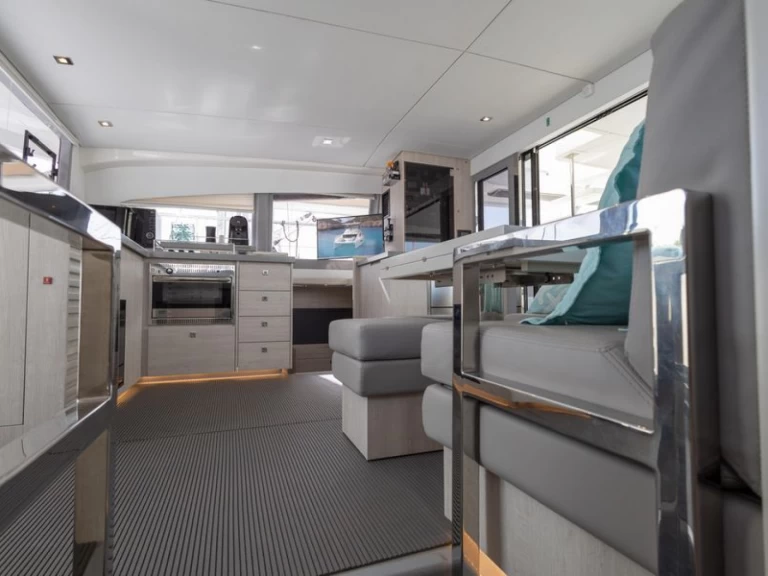 Leopard Leopard 43 Power Cat Full Equipe jednotlivci a charterové společnosti v Sant Antoni de Portmany