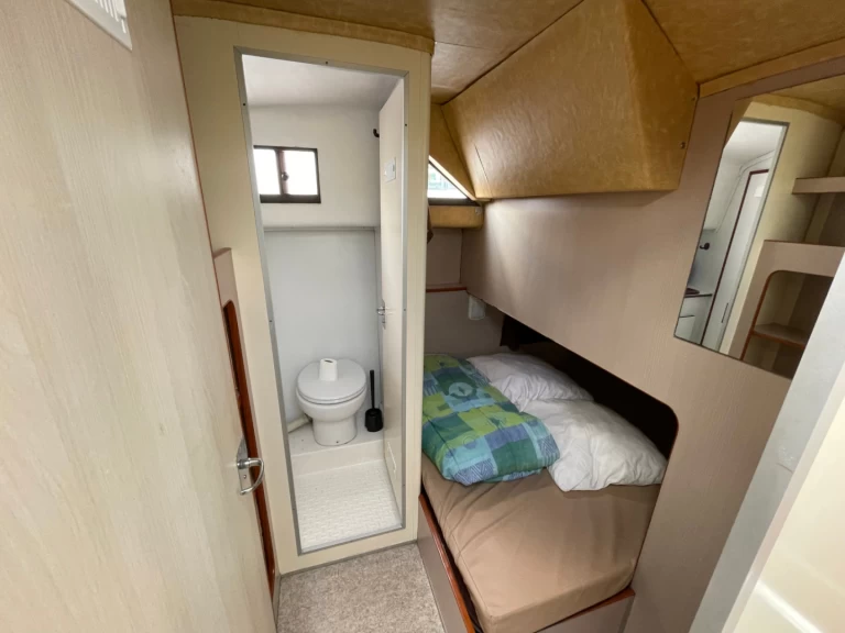 Pronájem Říční loď Nicols Yacht s licencí