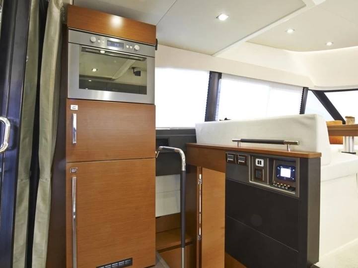 Motorová loď k pronájmu v Giardini-Naxos za nejlepší cenu