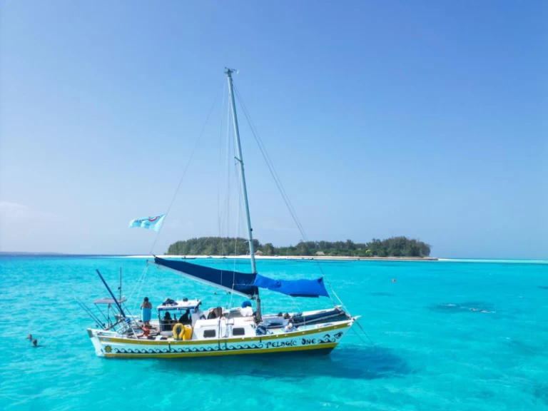 Custom Made Custom made jednotlivci a charterové společnosti v Kendwa