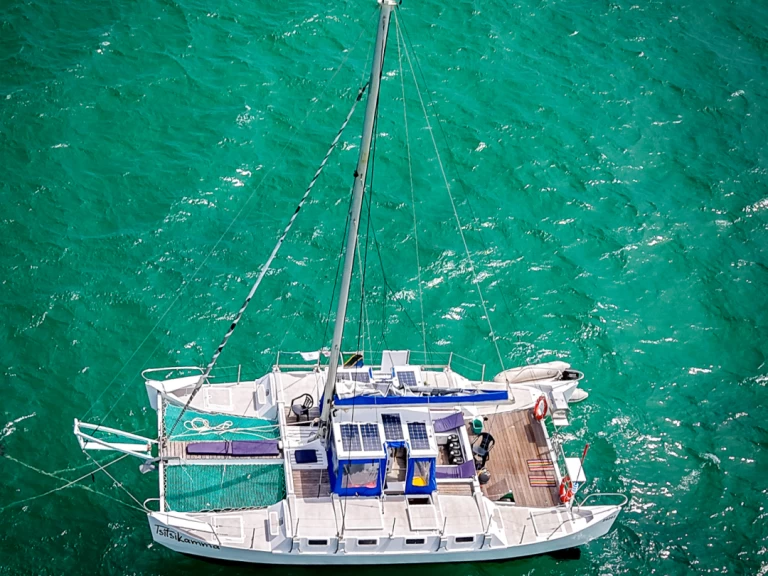 Pronájem Katamarán Custom Made s licencí