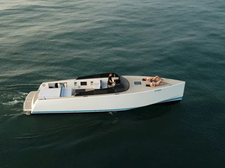 Pronájem Motorová loď v Dubai Marina -VanDutch VanDutch 40