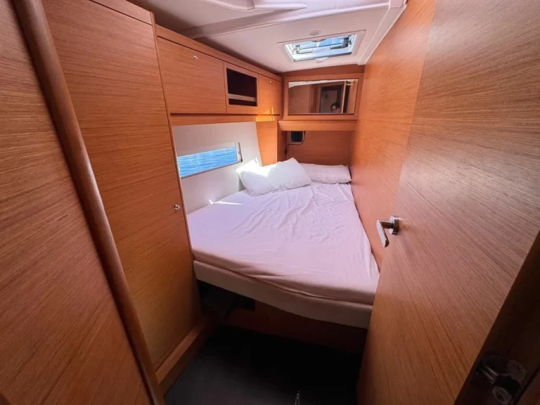 Pronajmout si Dufour Dufour 470 v Palermo