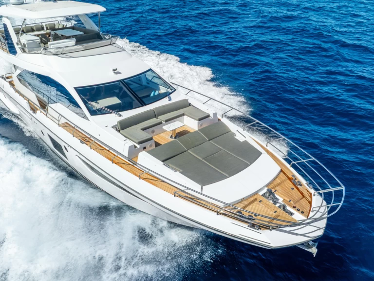 Pronajmout si Azimut Azimut 72 Fly v Miami