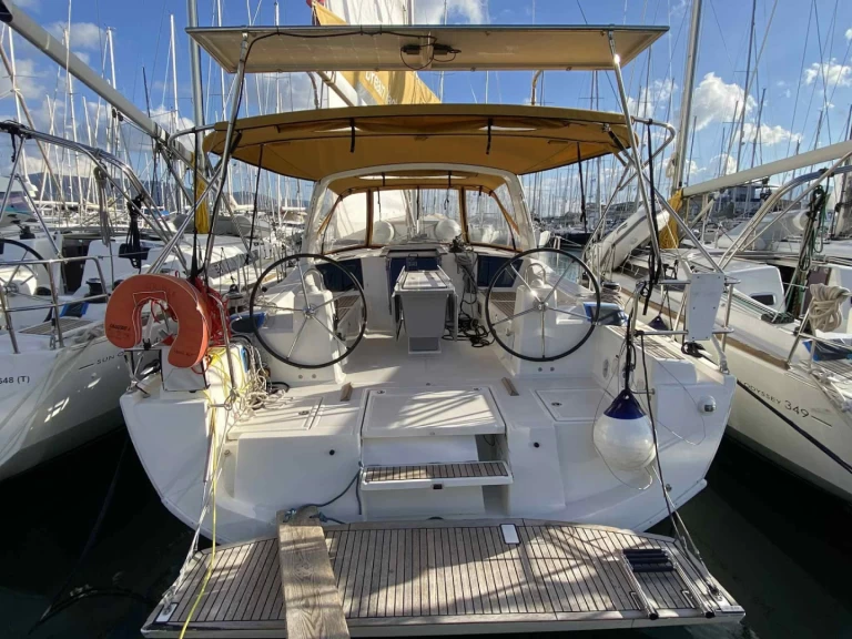 Pronájem jachty v Nea Peramos -Bénéteau Oceanis 41.1 na Samboatu