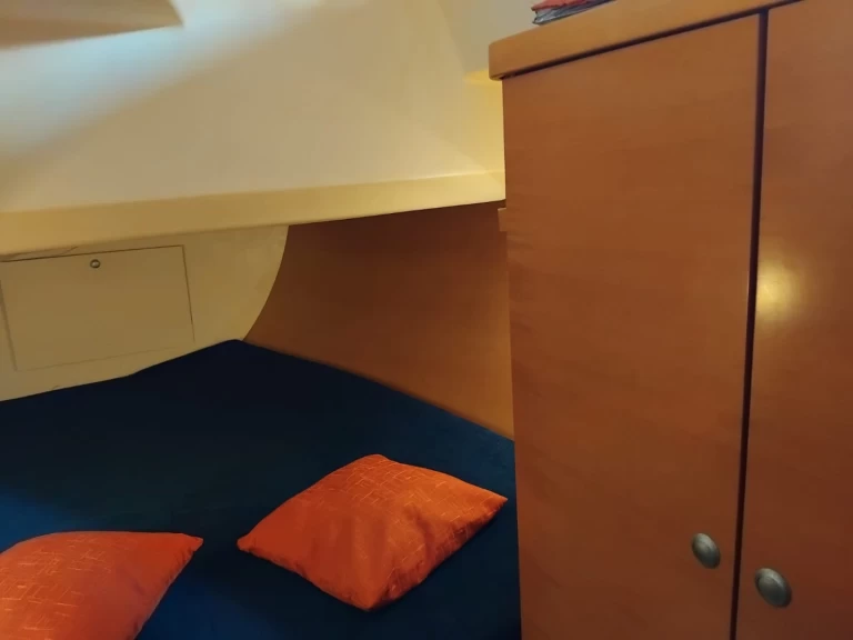 Pronájem lodi Pointe-à-Pitre lákavé ceny Hanse 370 E