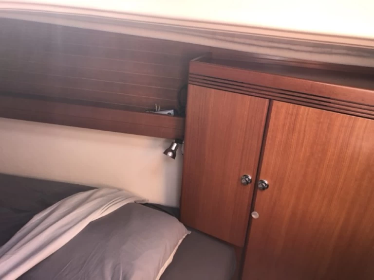 Pronájem lodi Pointe-à-Pitre lákavé ceny Dufour 34