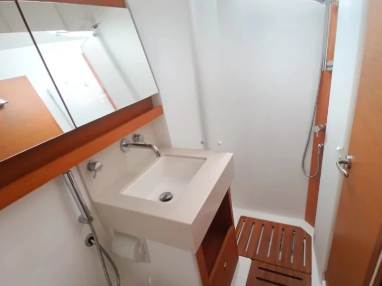 Pronajmout Plachetnice se skipperem či ne Dufour v Cagliari