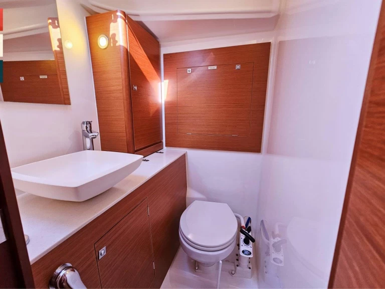 Pronajmout si Dufour Dufour 390 v Cagliari