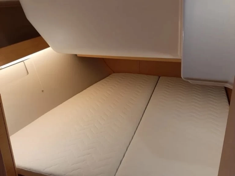 Plachetnice k pronájmu v Palermo za nejlepší cenu