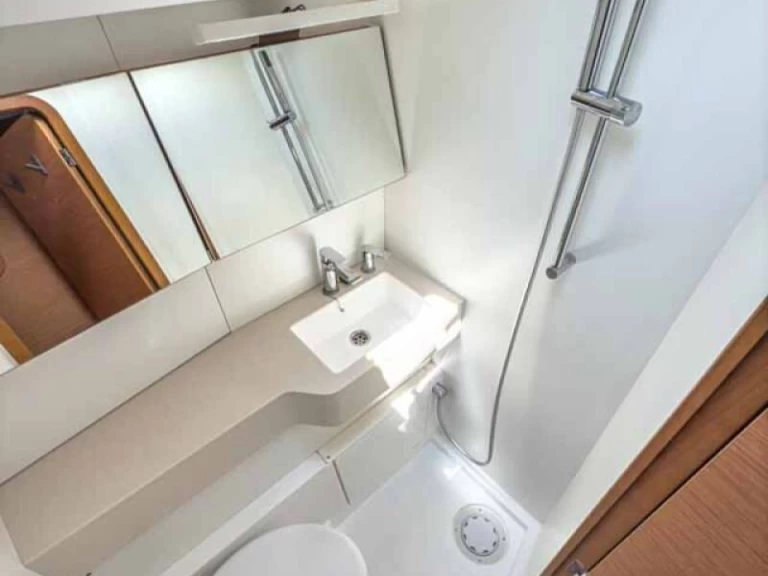 Pronajmout si Dufour Dufour 44 v Palermo